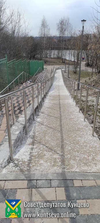 Благоустройство территории у храма &laquo;Неувядаемый Цвет&raquo; в Рублево не пережило первую же зиму. 6