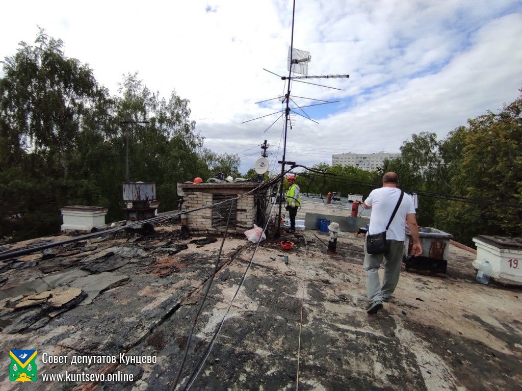 Провели проверку работ по капитальному ремонту на Новорублевской 13 11