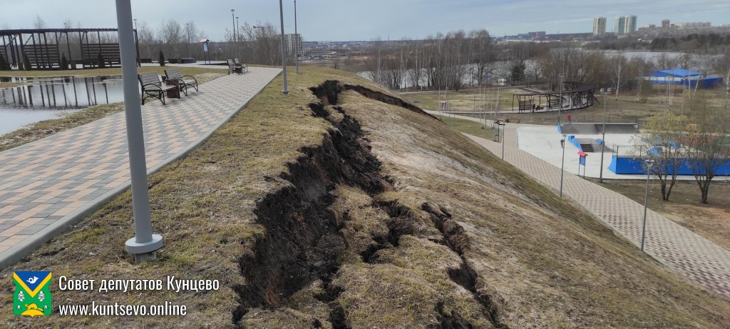 Благоустройство территории у храма &laquo;Неувядаемый Цвет&raquo; в Рублево не пережило первую же зиму.
