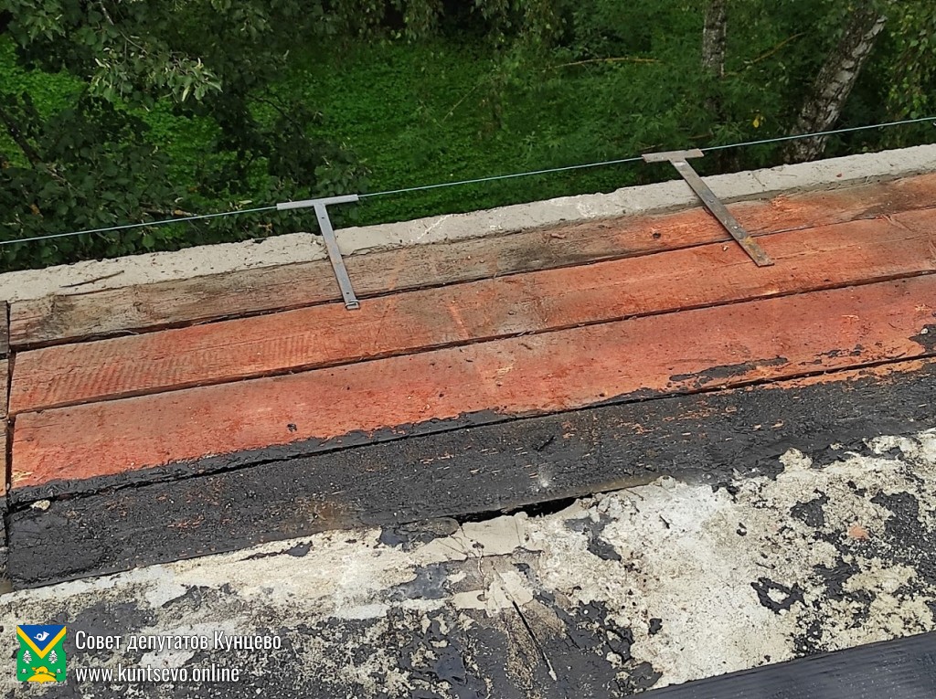 Провели проверку работ по капитальному ремонту на Новорублевской 13 6