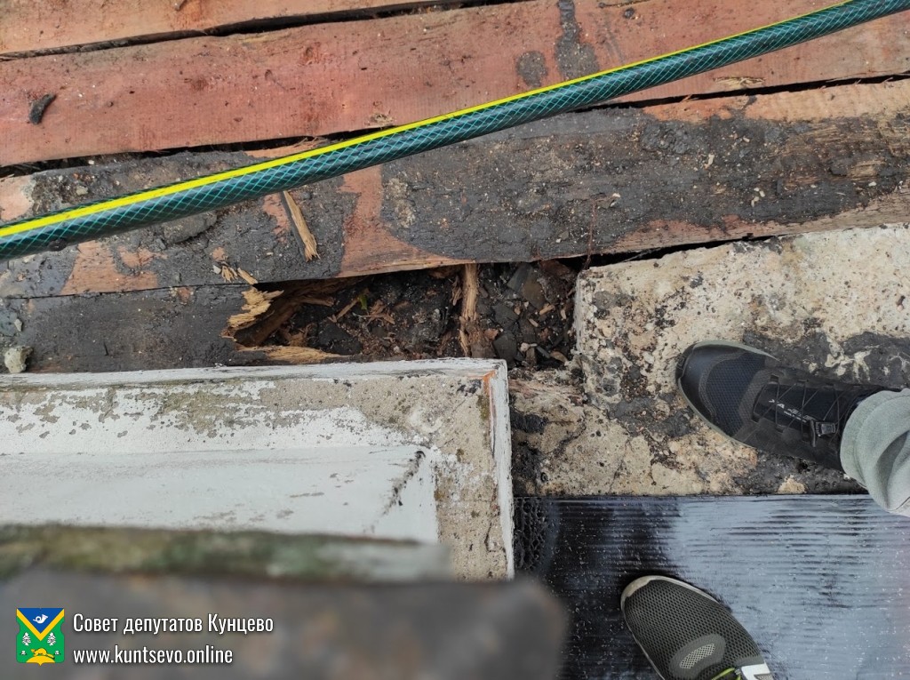 Провели проверку работ по капитальному ремонту на Новорублевской 13 8