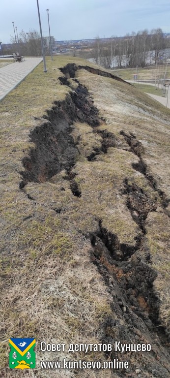 Благоустройство территории у храма &laquo;Неувядаемый Цвет&raquo; в Рублево не пережило первую же зиму. 3
